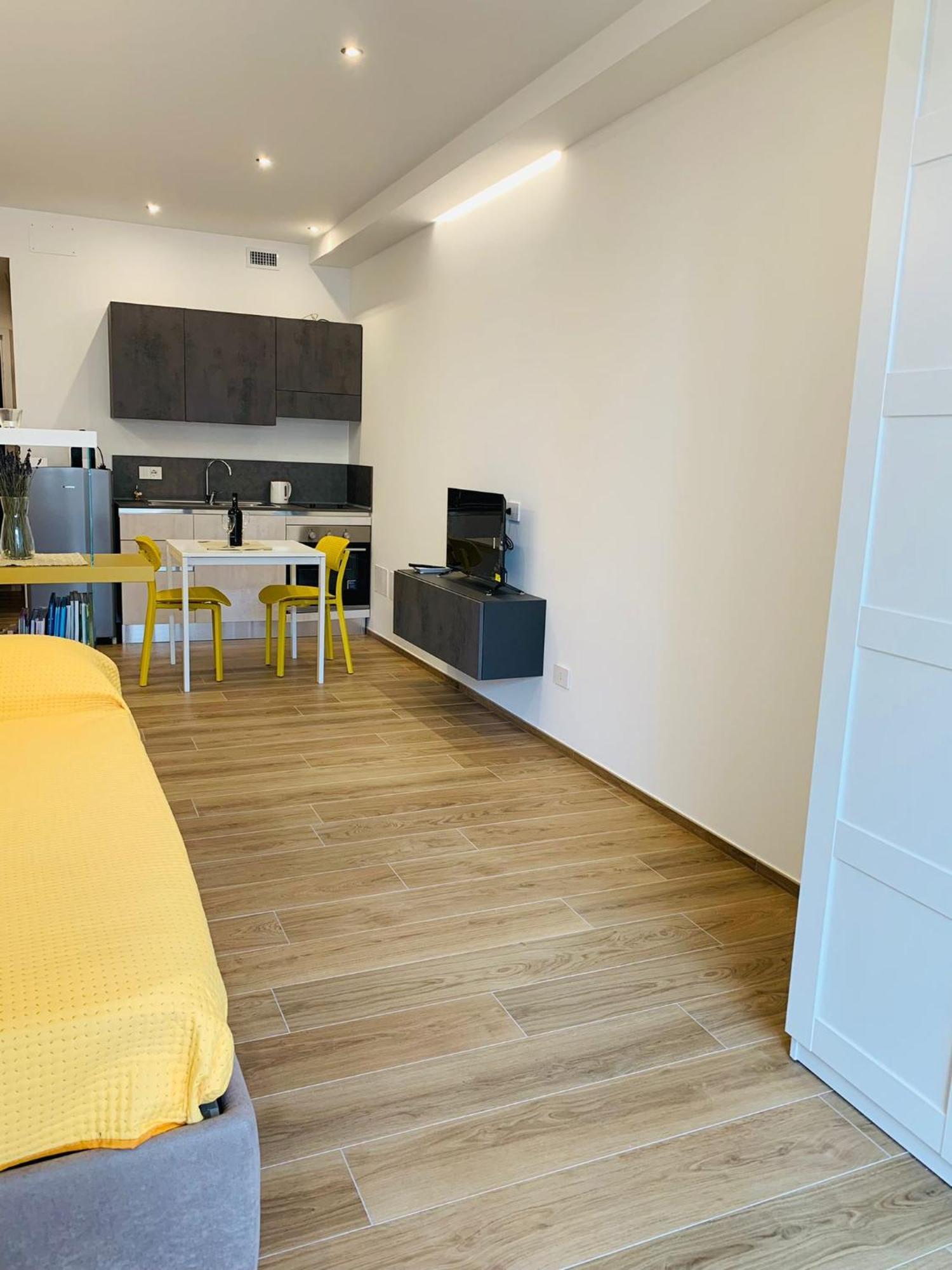 Domus13-With Private Parking Apartment Bari Exterior photo